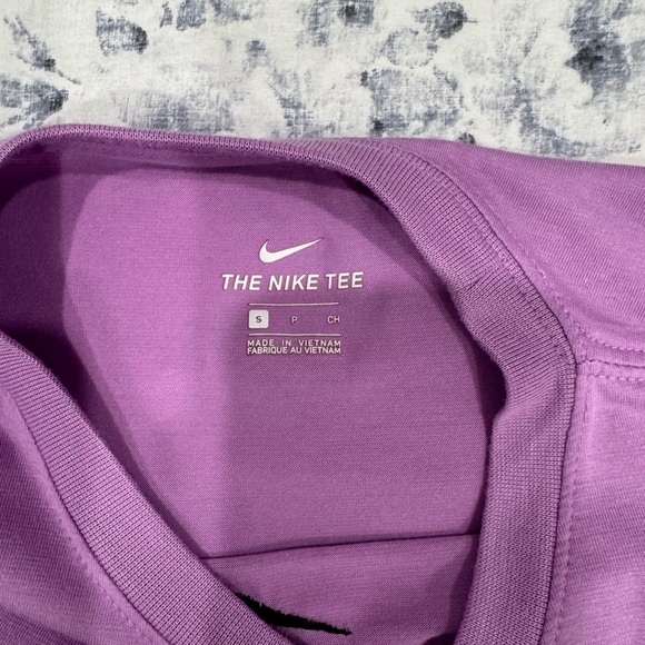 Nike Purple Crop Top - Picture 2 of 3